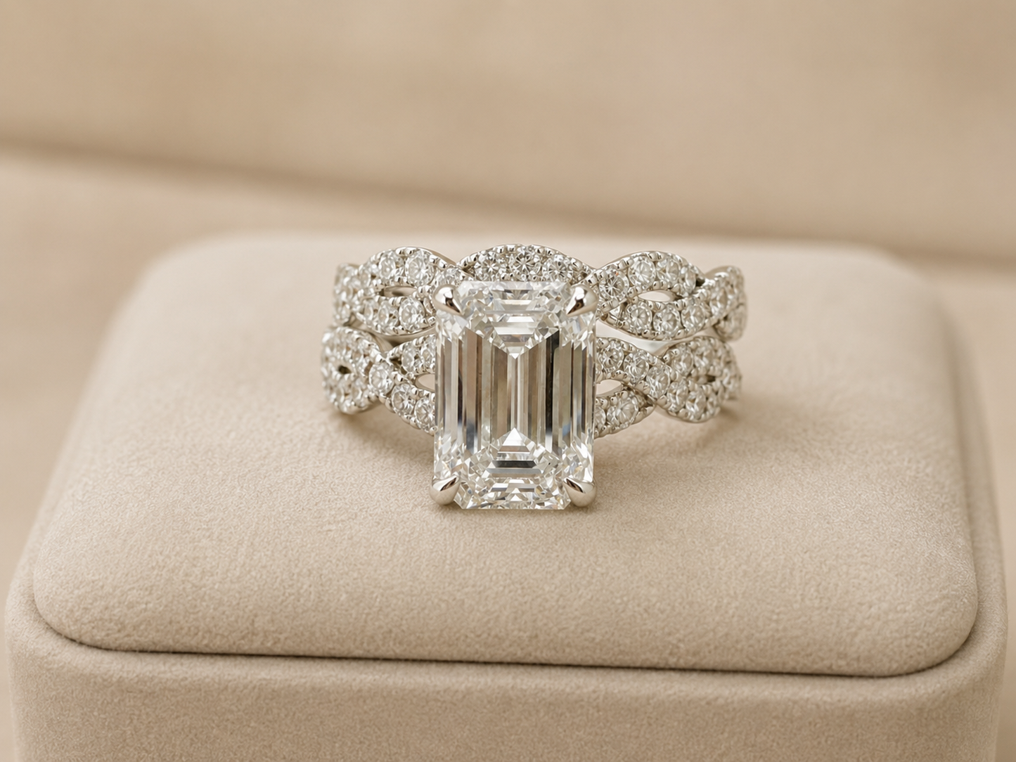 2.75 carat Emerald Lab Grown Diamond