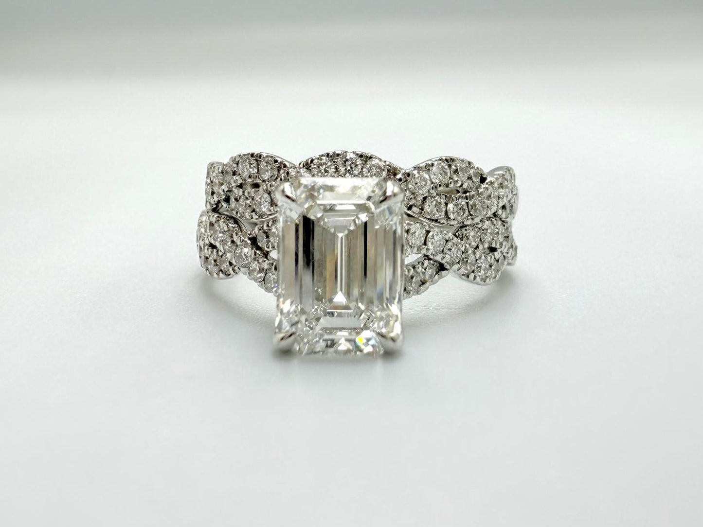 2.75 carat Emerald Lab Grown Diamond